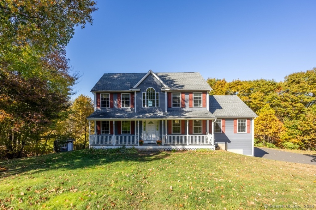 Property for Sale at 32 Silver Pond Road, Wolcott, Connecticut - Bedrooms: 3 
Bathrooms: 3 
Rooms: 8  - $550,000