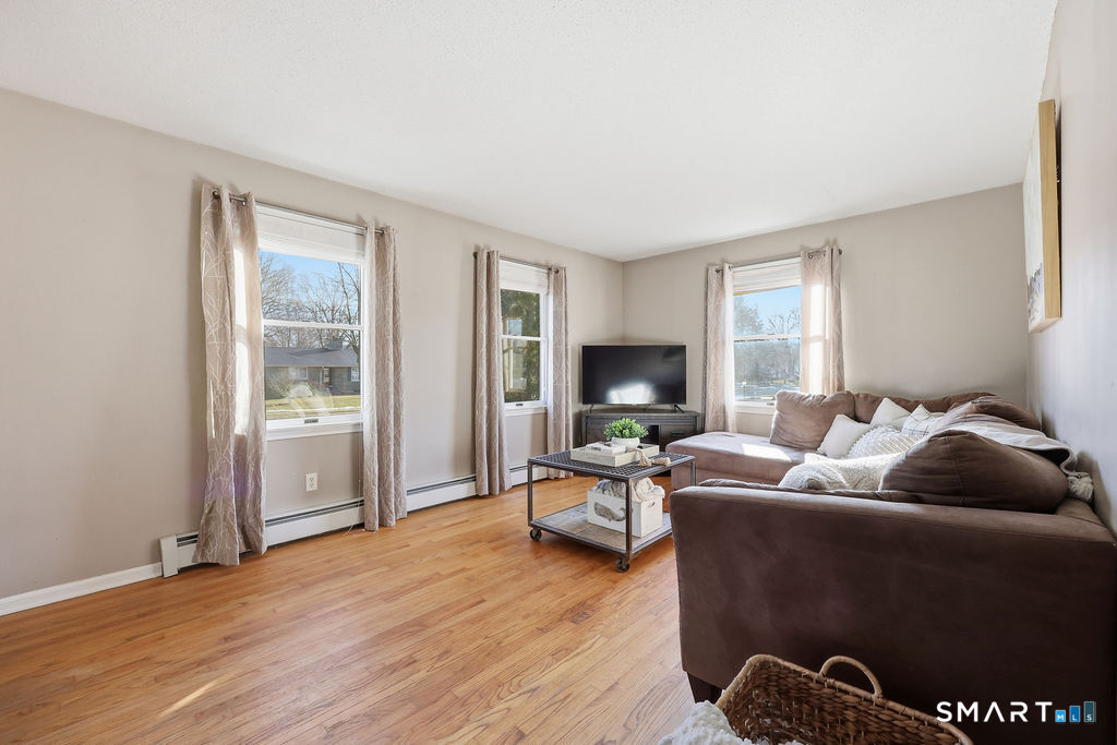 121 Grandview Street