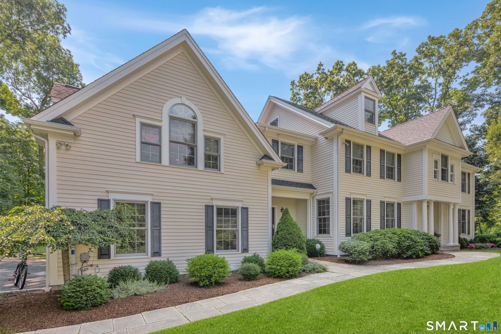 Photo of 53 Clinton Avenue, Westport, CT 06880 (MLS # 24079819)