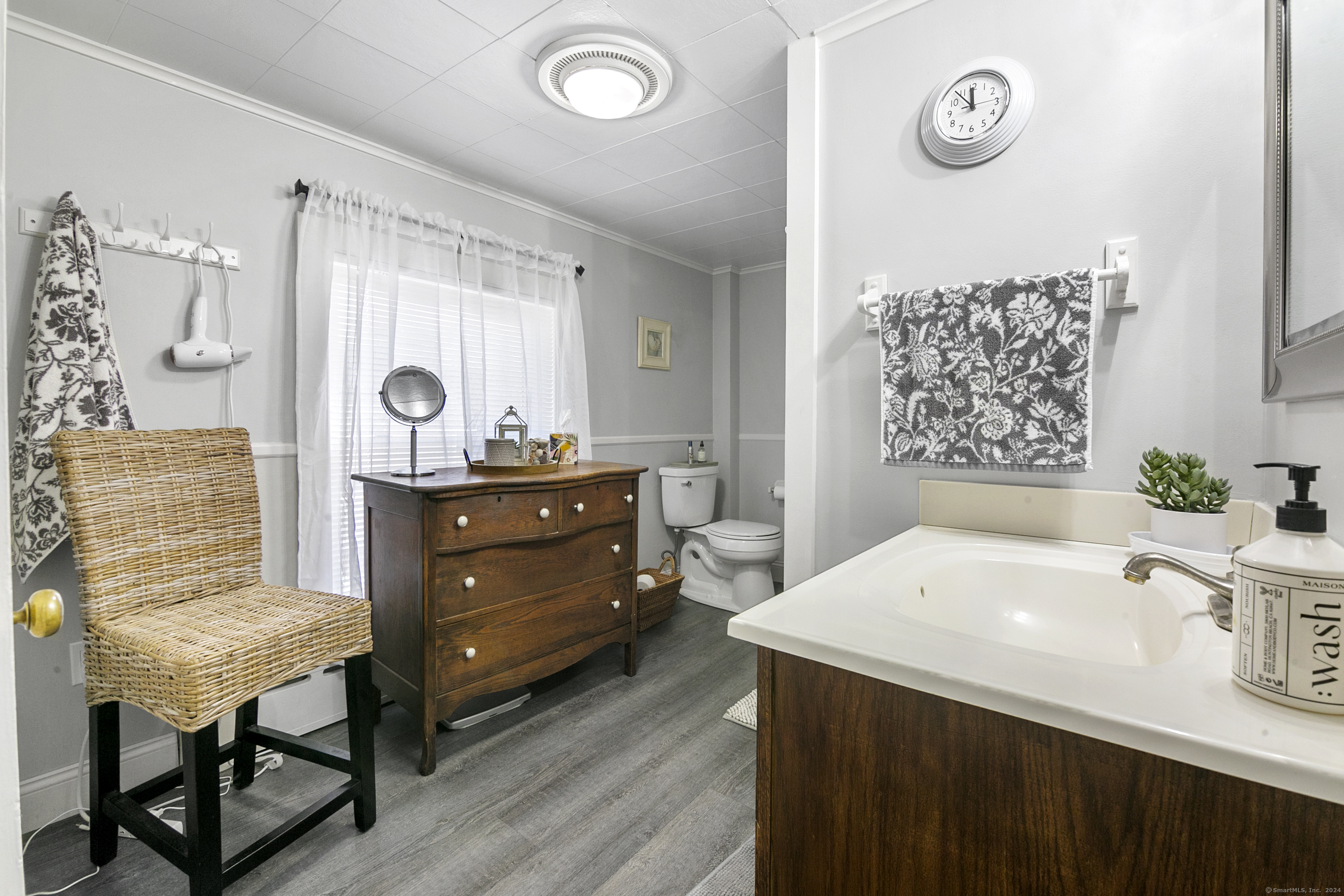 66 Cottage Street, New Hartford, Connecticut image 26