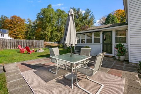 A home in New Hartford