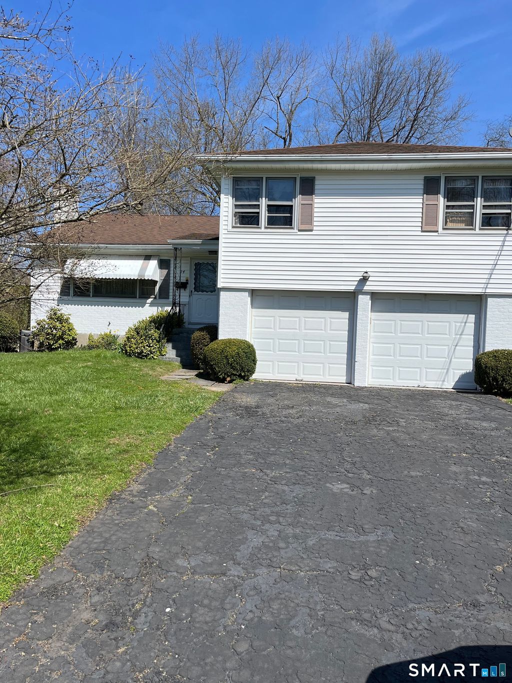 Photo of 94 Lyman Road, West Hartford, CT 06117 (MLS # 24166638)