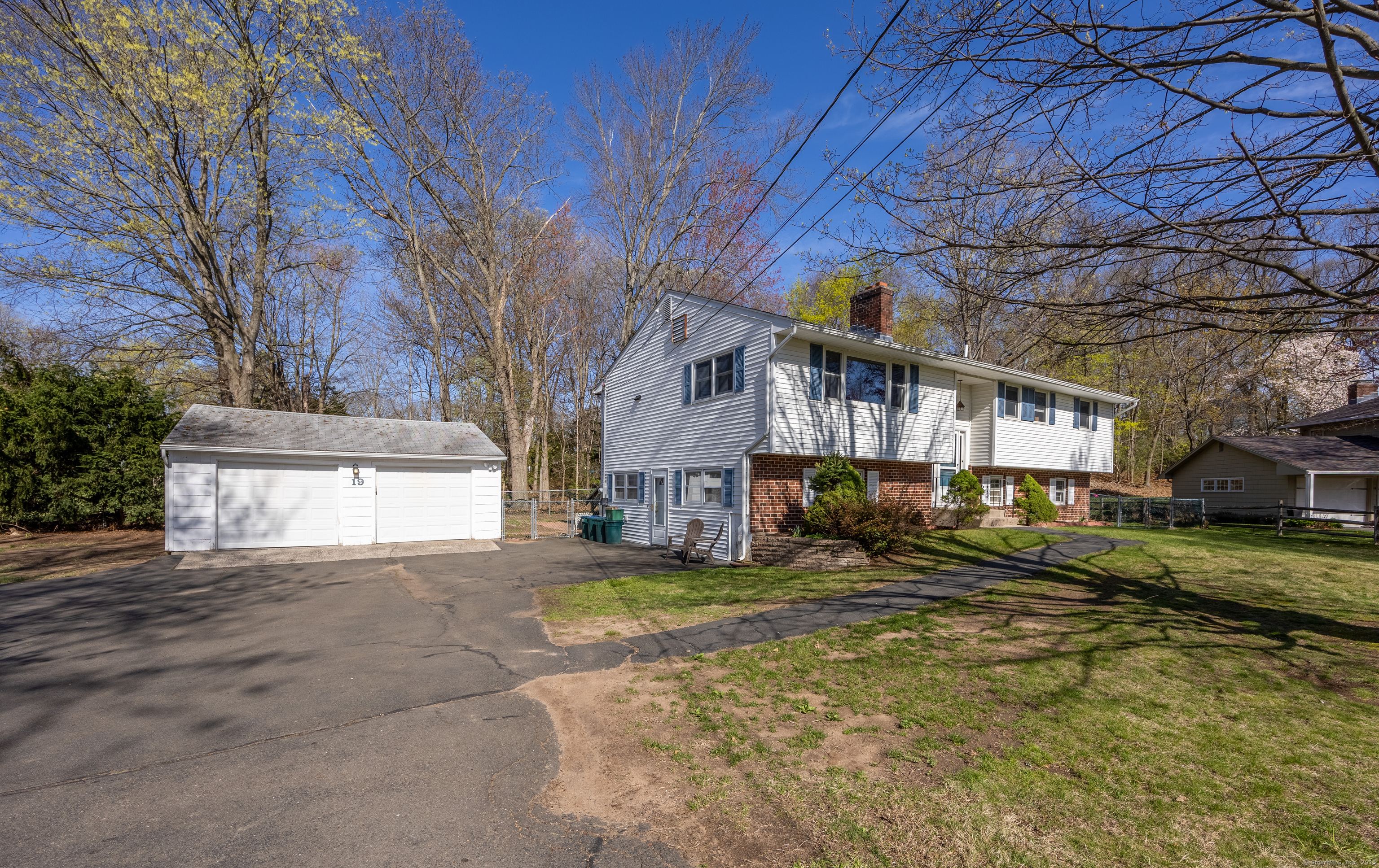 19 Cricket Court, North Haven, Connecticut image 2