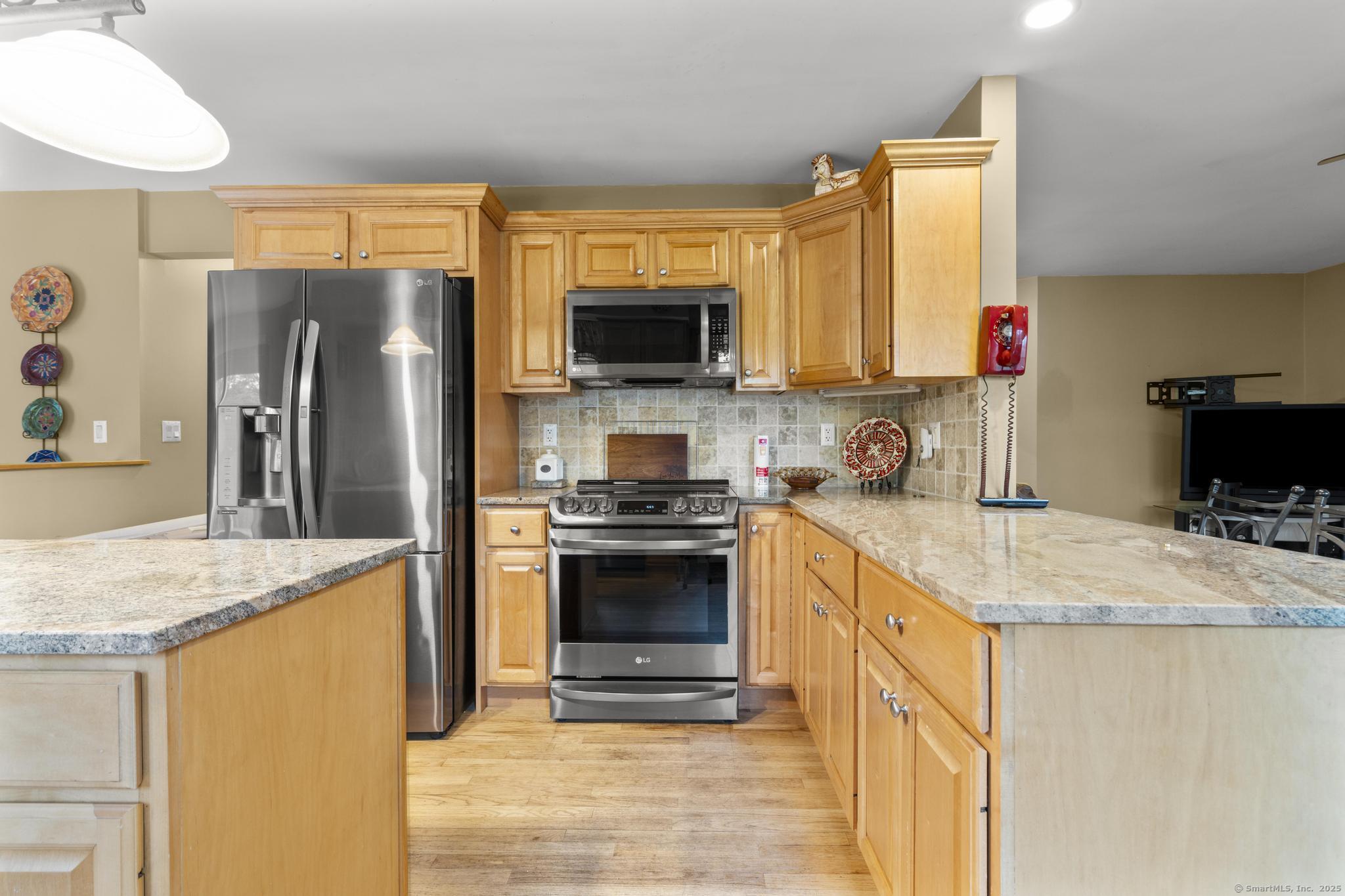 290 Amity Road, Bethany, Connecticut image 7