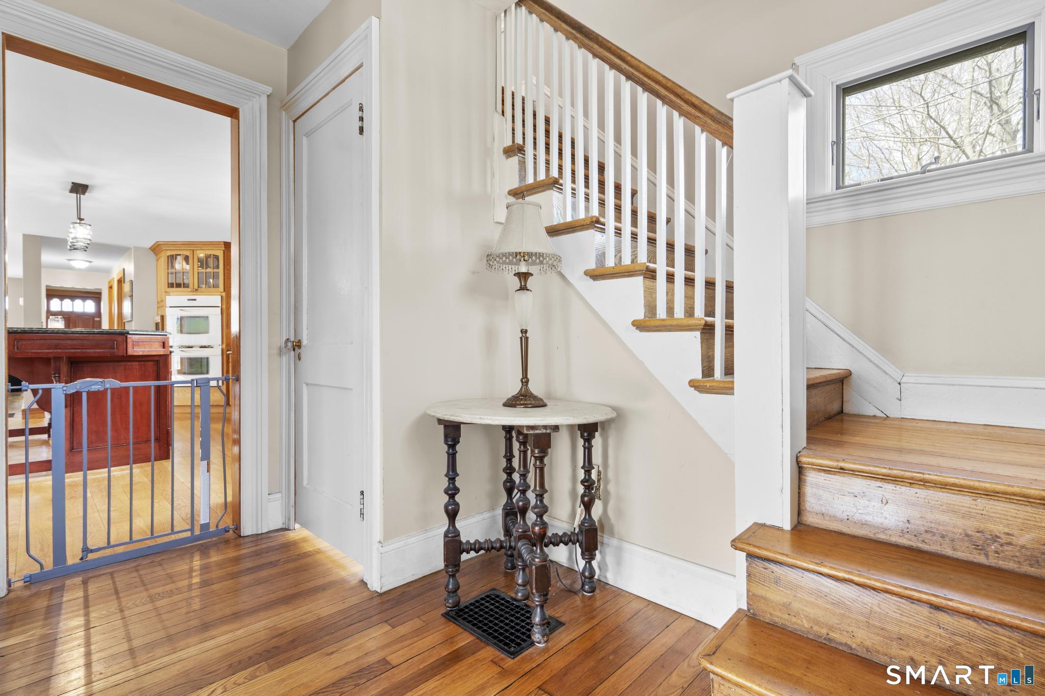 301 Buckingham Avenue