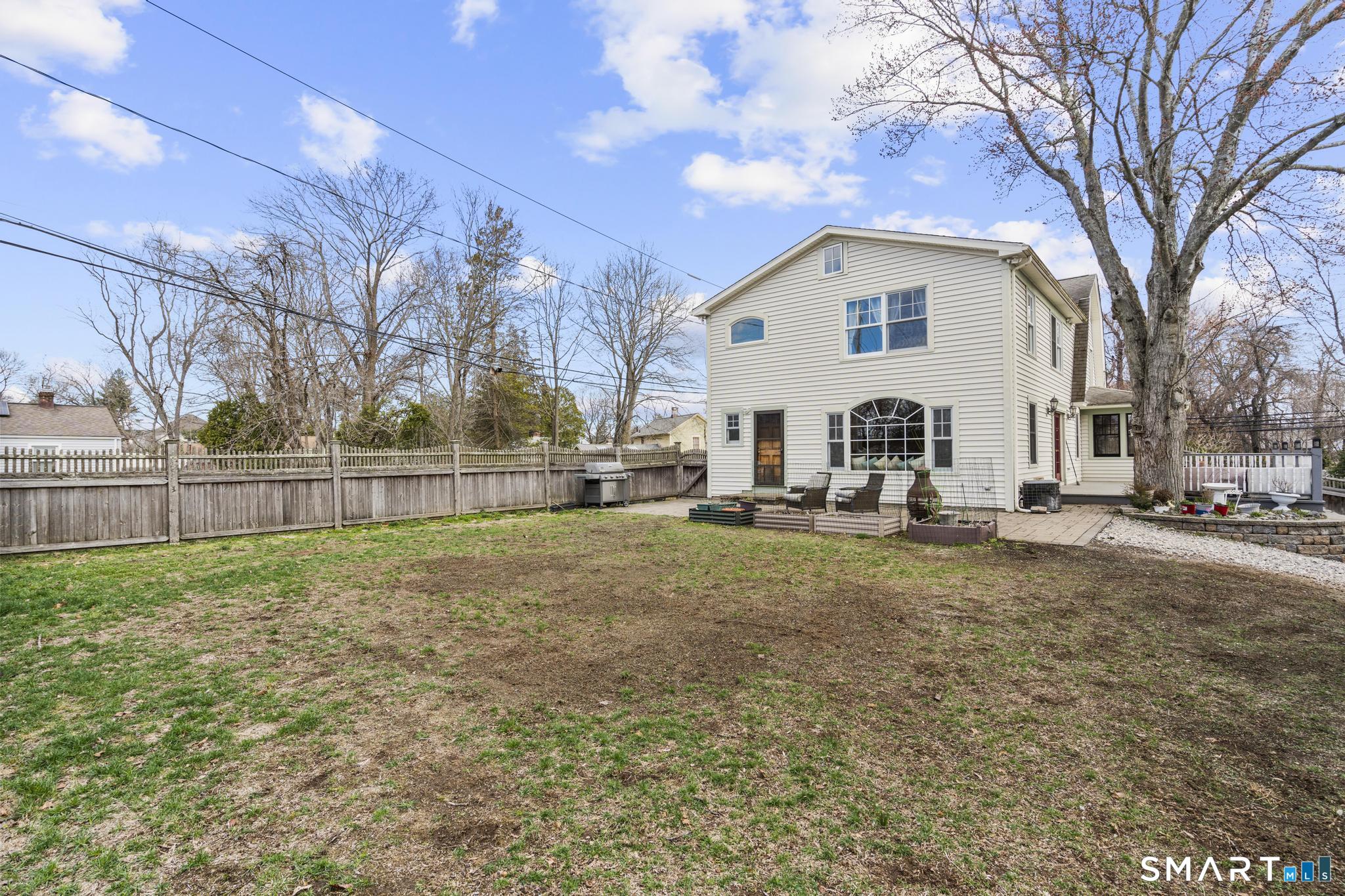 301 Buckingham Avenue