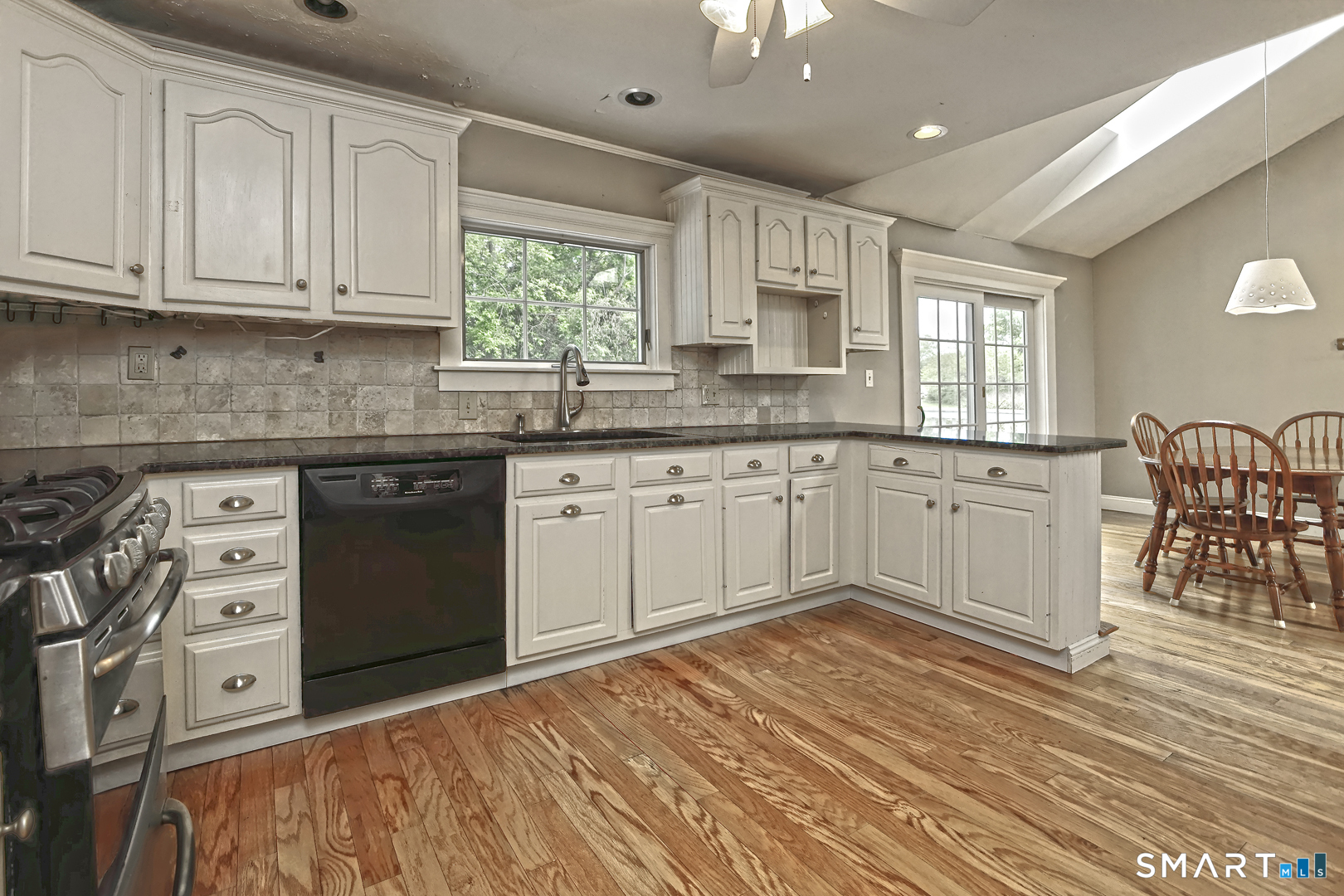 86 South Woodland Drive