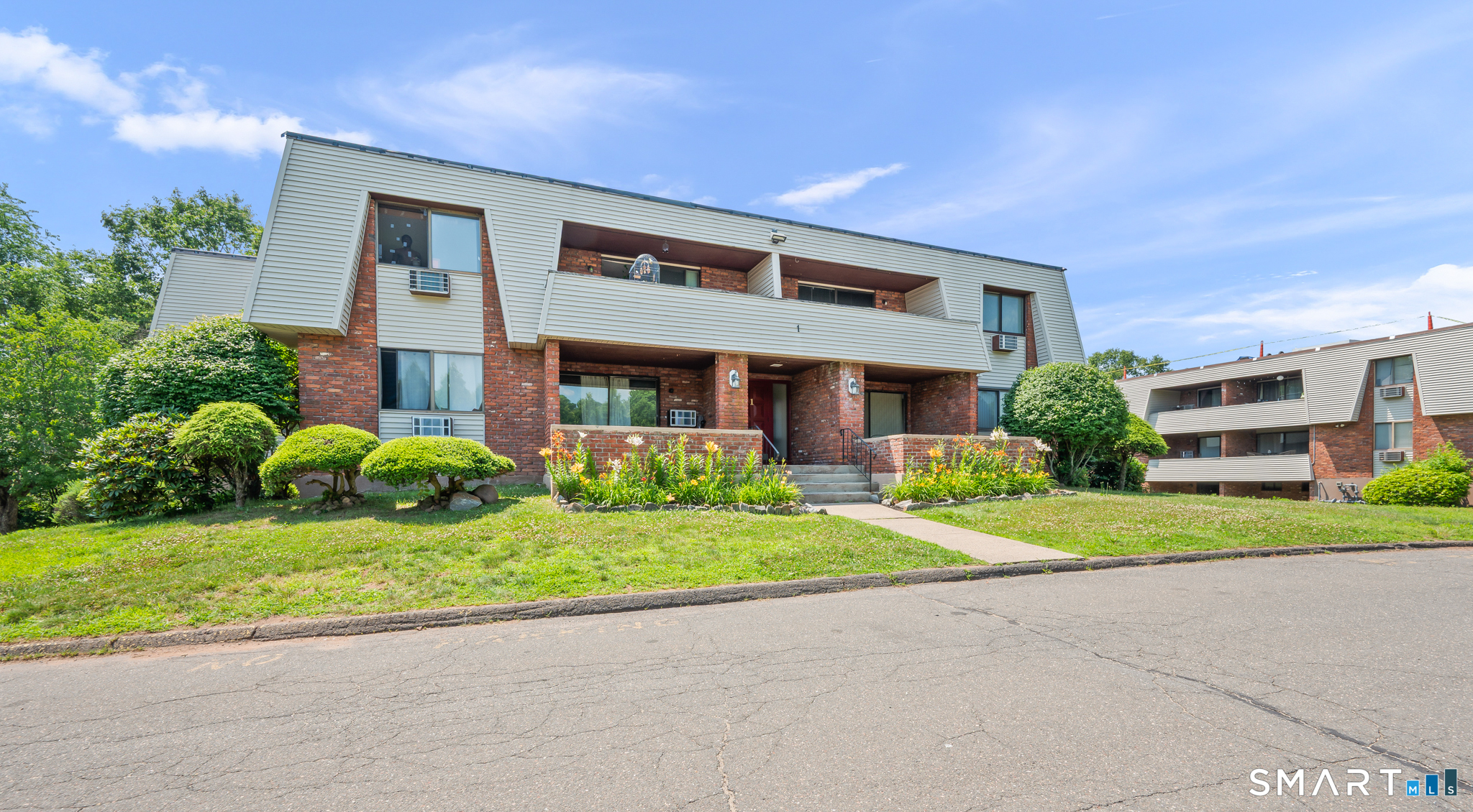 565 Talcottville Road 1C5