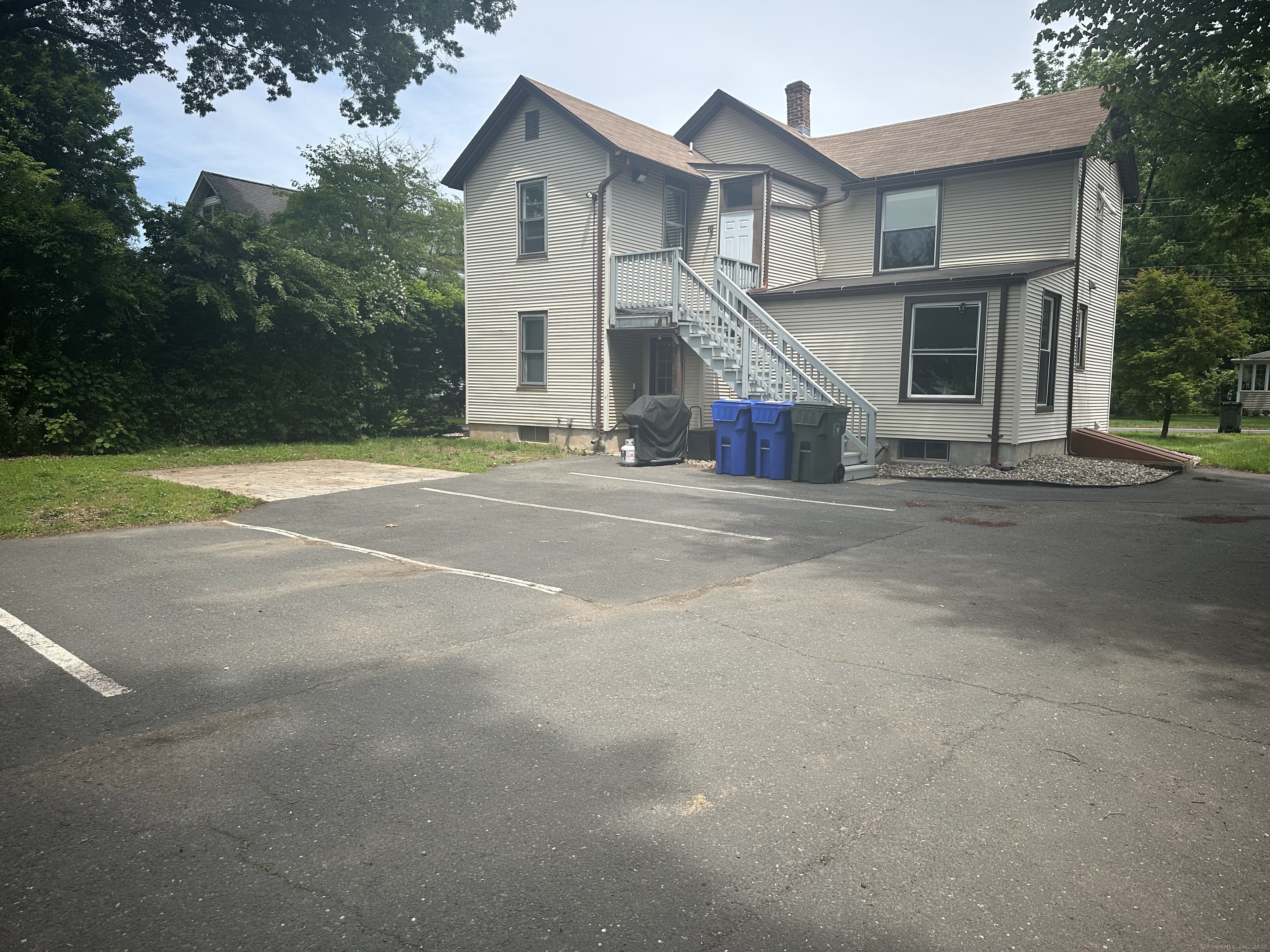 759 Main Street 2nd fl