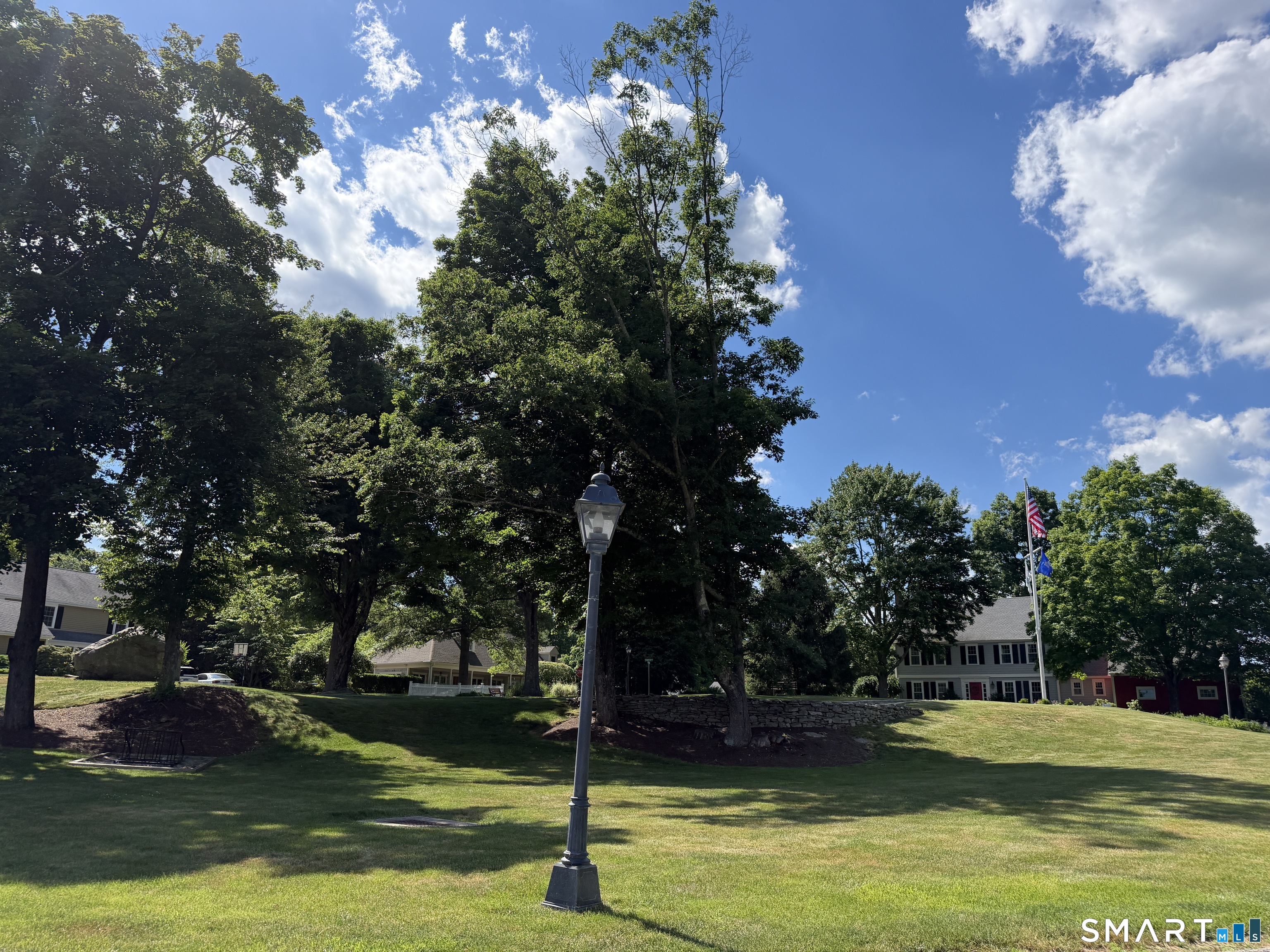 85 Old Colony Road 85