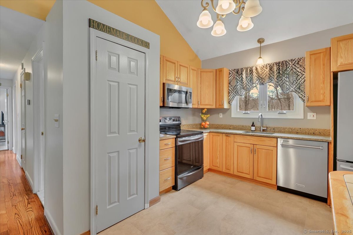 230 Geraldine Drive, Coventry, Connecticut image 21