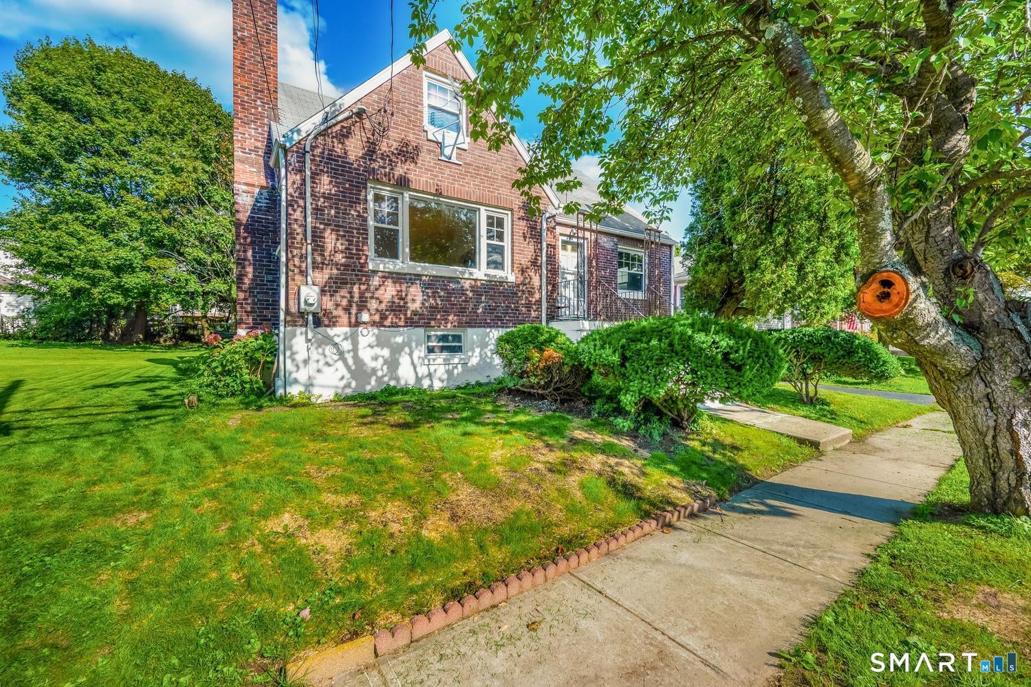 144 Mary Avenue