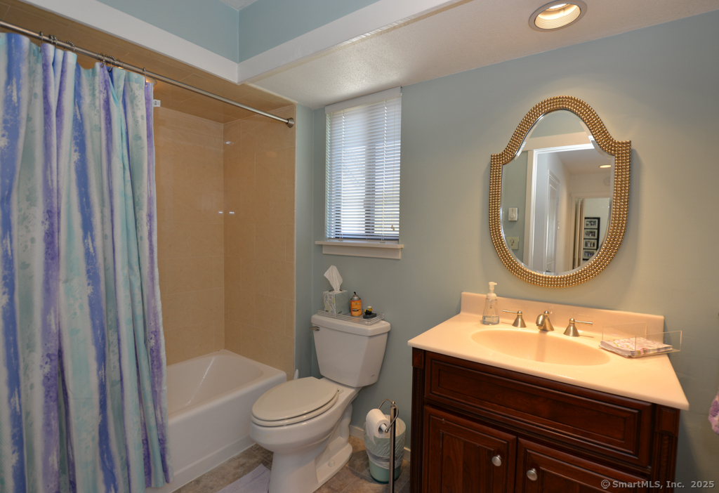 894 Heritage Village #B, Southbury, Connecticut image 16