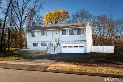 Photo of 5 Prasser Drive, East Hartford, CT 06118 (MLS # 24165279)