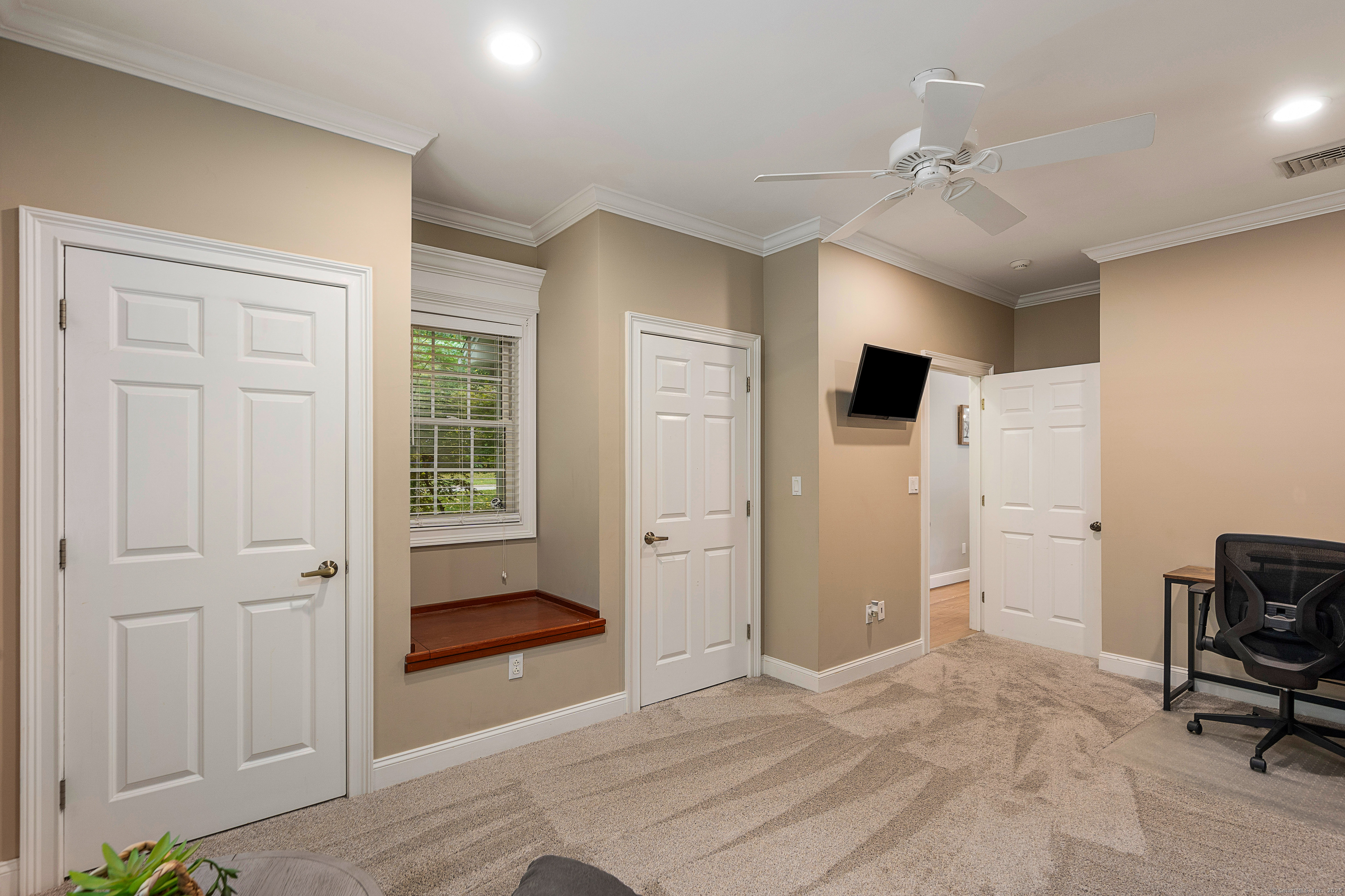 Tolland, Connecticut 06084, United States, 4 Bedrooms Bedrooms, ,4 BathroomsBathrooms,Residential,Coming Soon,218424