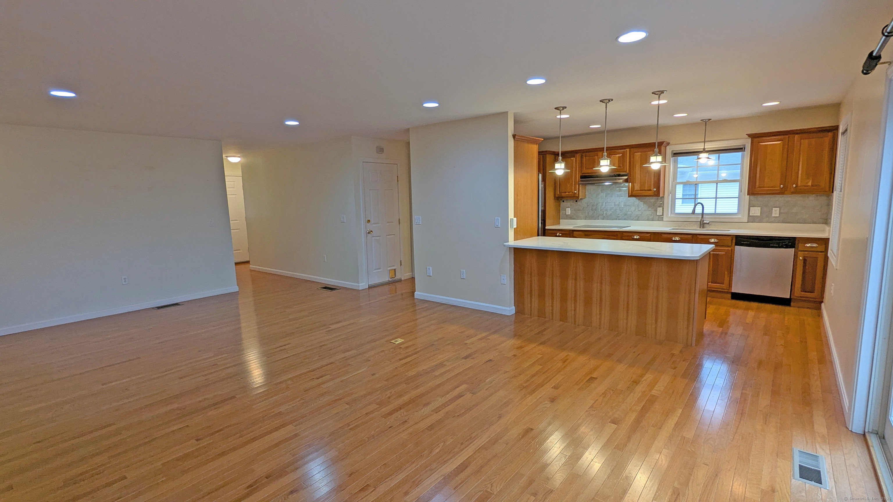8 Leisure Drive #8, Montville, Connecticut image 3