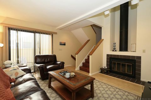 62 Deer Run 62 Bethel CT 06801