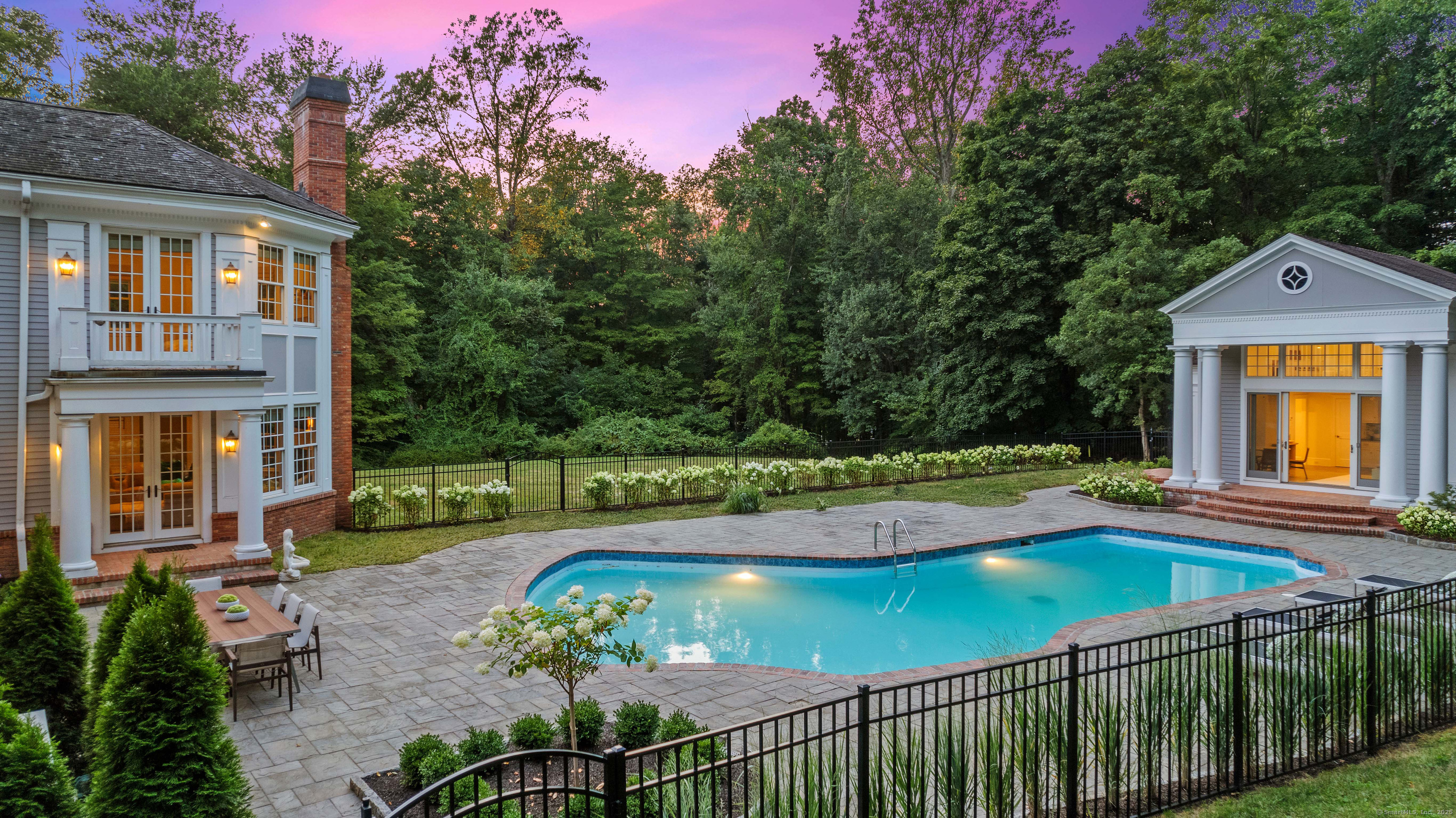 1421 Oenoke Ridge