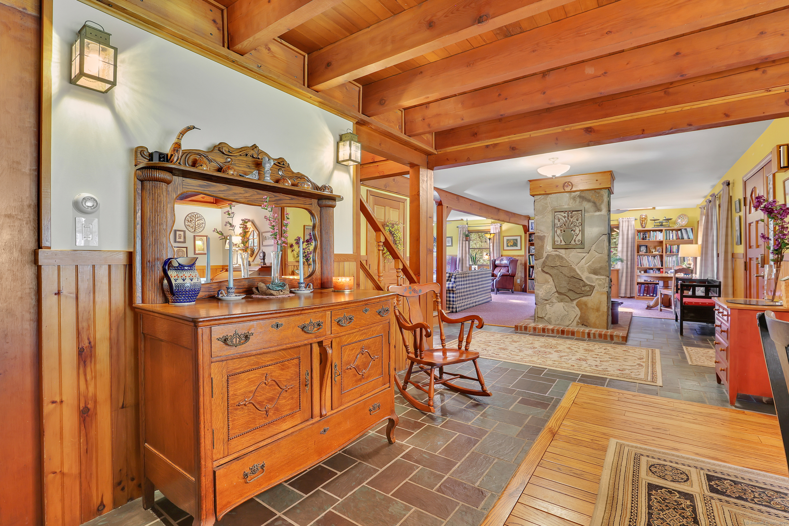 Shelton, Connecticut 06484, United States, 3 Bedrooms Bedrooms, ,3 BathroomsBathrooms,Residential,Active,233720