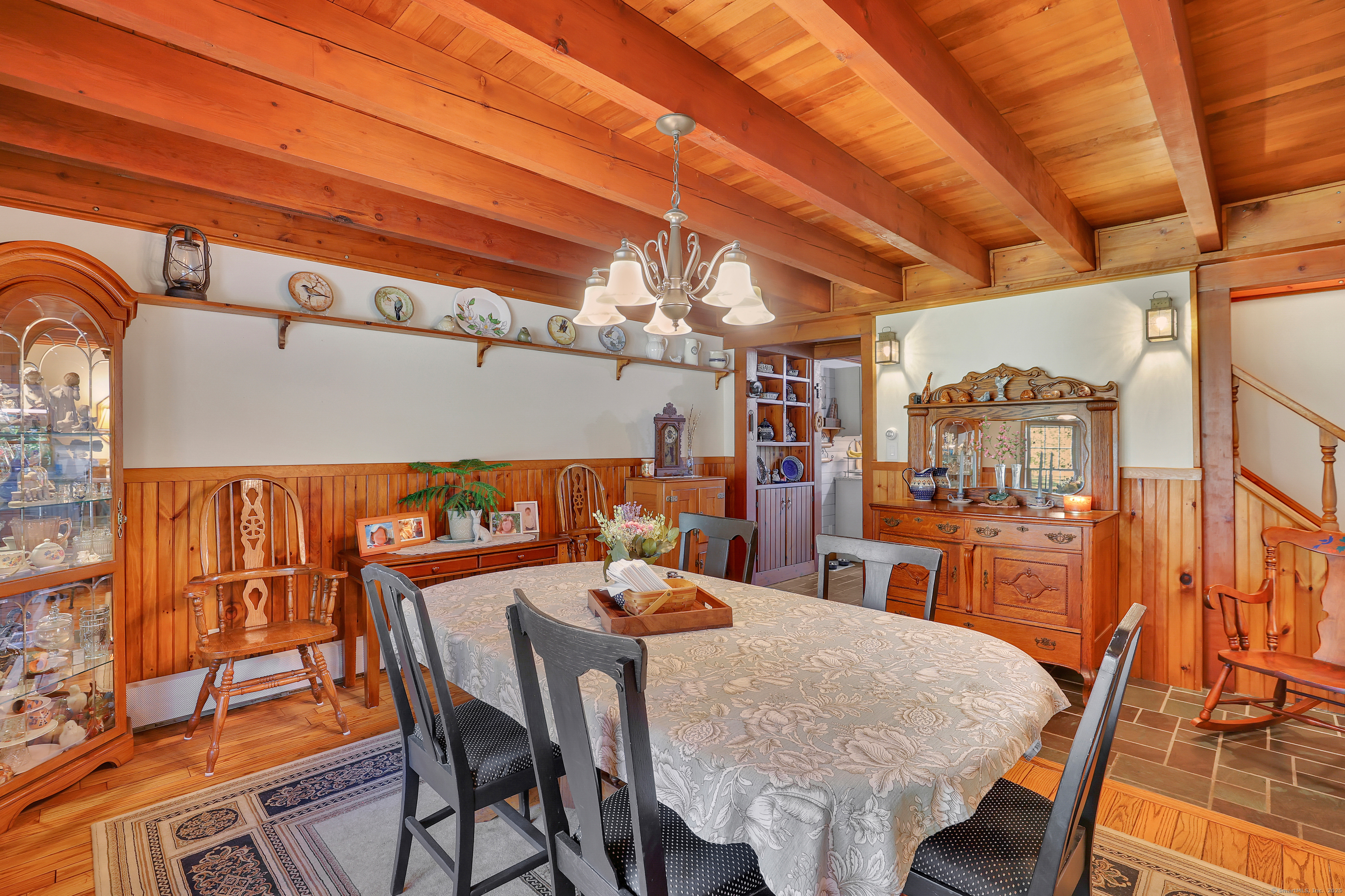 Shelton, Connecticut 06484, United States, 3 Bedrooms Bedrooms, ,3 BathroomsBathrooms,Residential,Active,233720