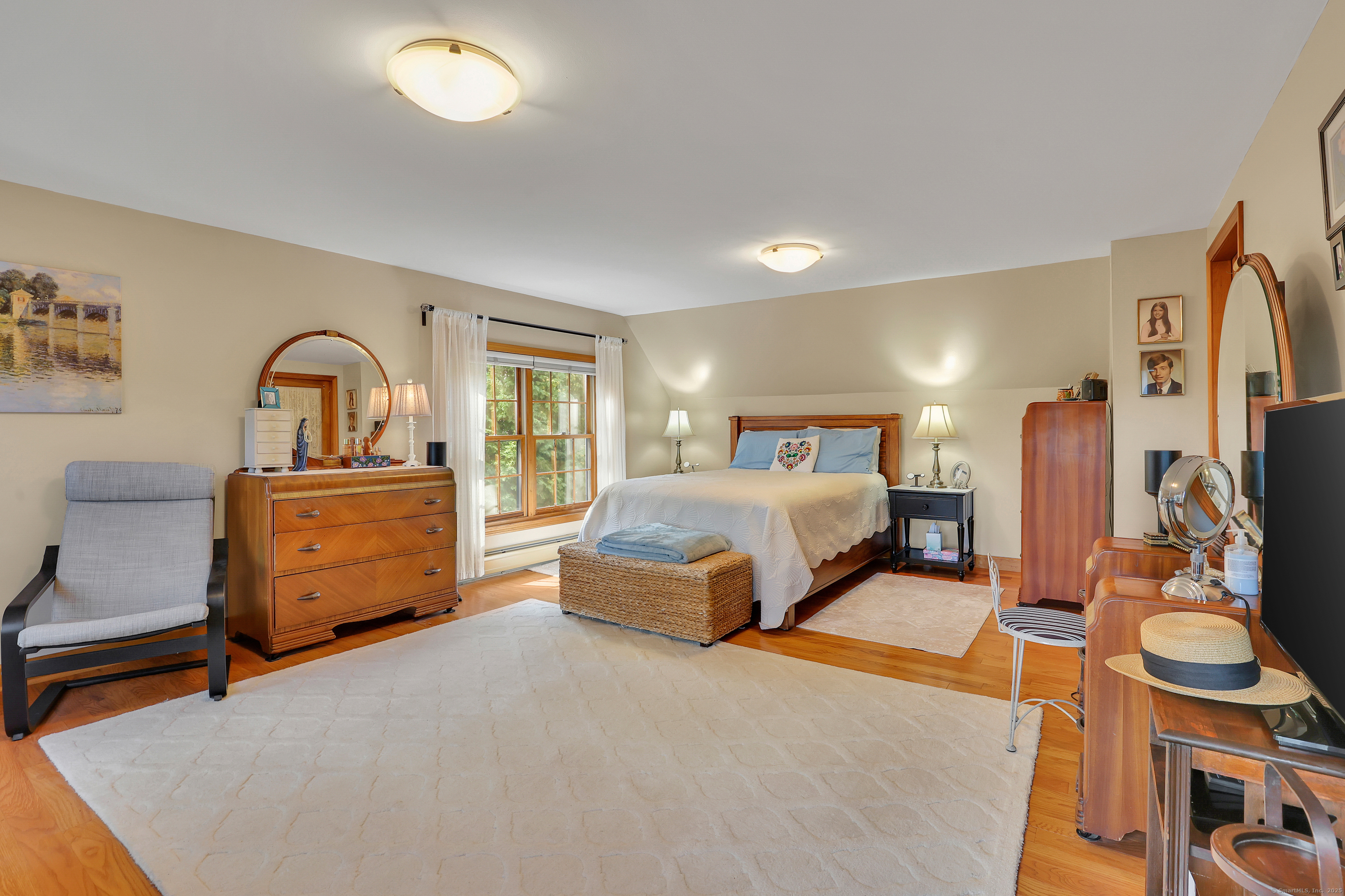 Shelton, Connecticut 06484, United States, 3 Bedrooms Bedrooms, ,3 BathroomsBathrooms,Residential,Active,233720