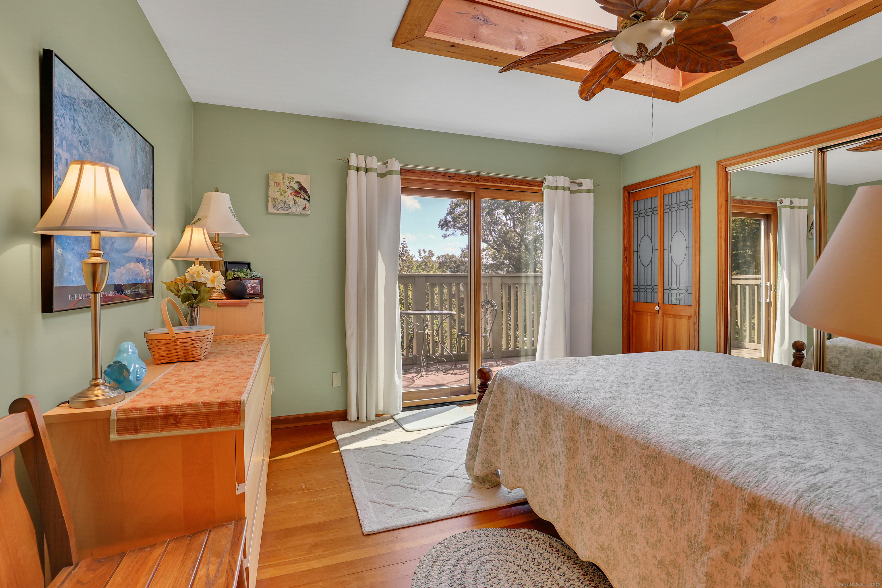 Shelton, Connecticut 06484, United States, 3 Bedrooms Bedrooms, ,3 BathroomsBathrooms,Residential,Active,233720