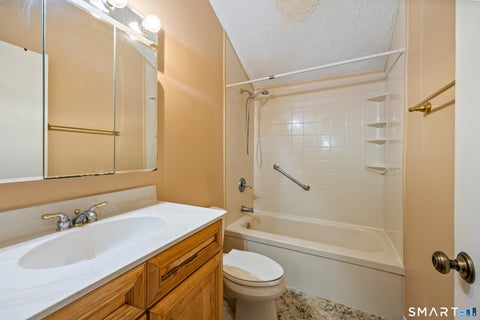 Tiny photo for 5 Staunton Court #E, Farmington, CT 06032 (MLS # 24189954)
