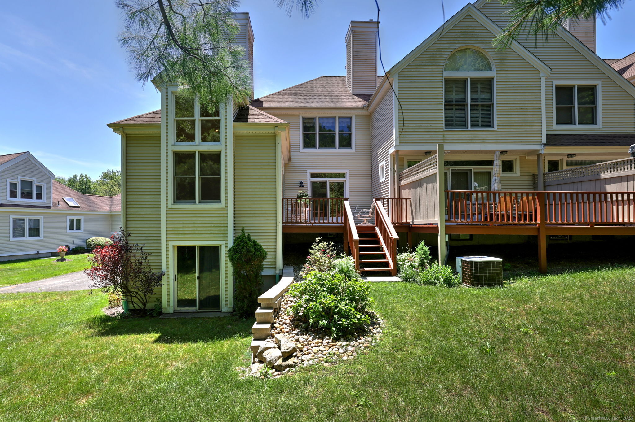 356 Summerfield Gardens 356