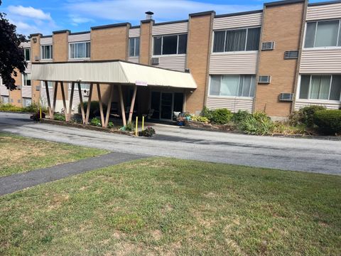 57 Westridge Road B2 New London CT 06320