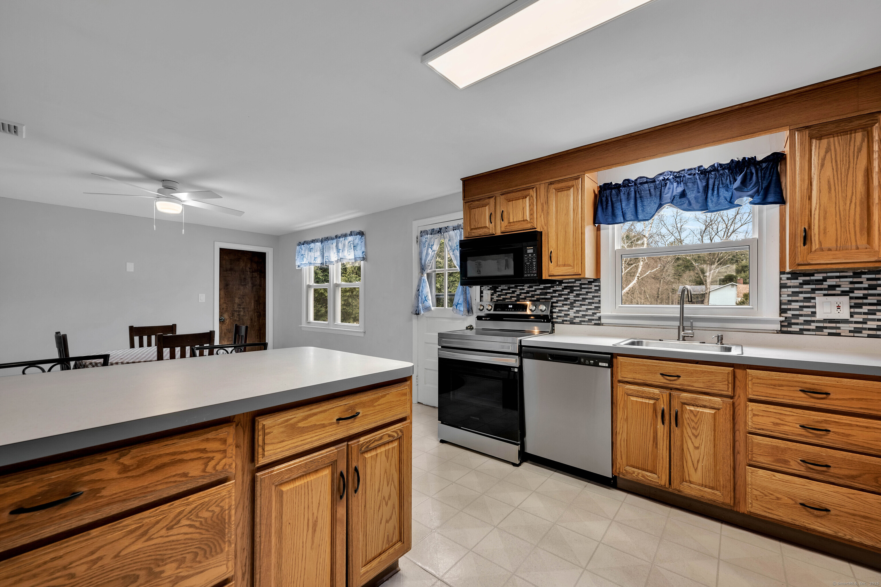 709 Stone Road, Windsor, Connecticut image 8