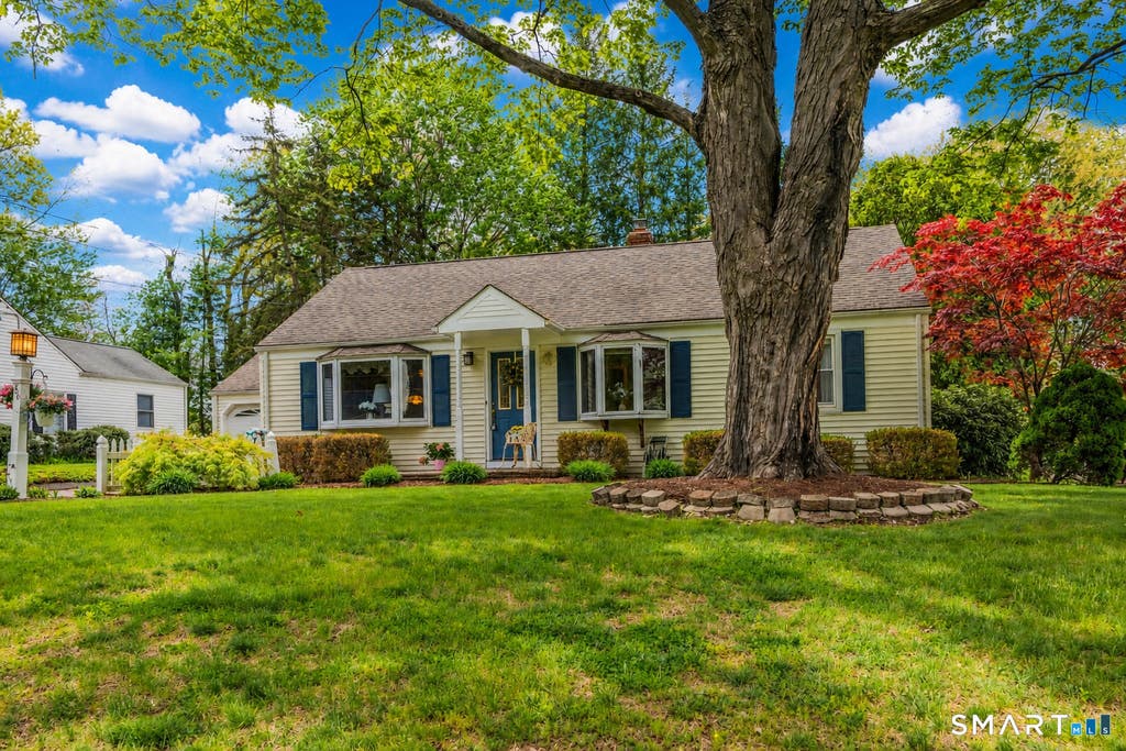 Photo of 86 Indian Hill Road, Newington, CT 06111 (MLS # 24172878)