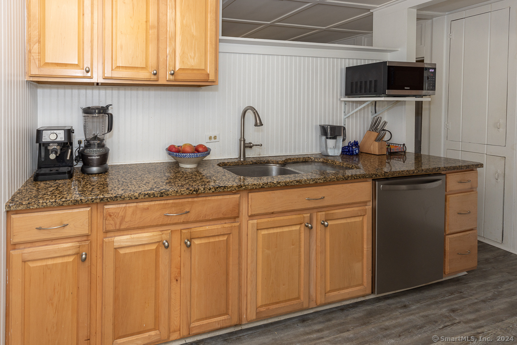 811 Old Clinton Road, Westbrook, Connecticut image 13