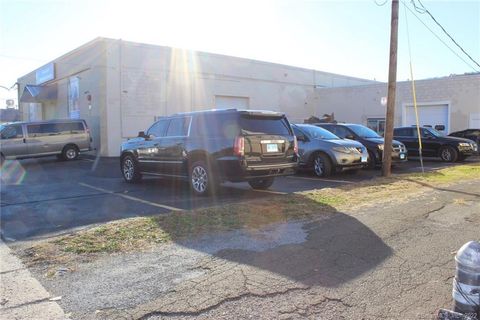 Tiny photo for 61 Amity Road, New Haven, CT 06515 (MLS # 170454519)