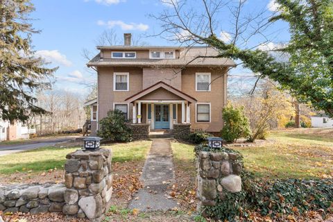Photo of 699 Forest Road, West Haven, CT 06516 (MLS # 24142424)