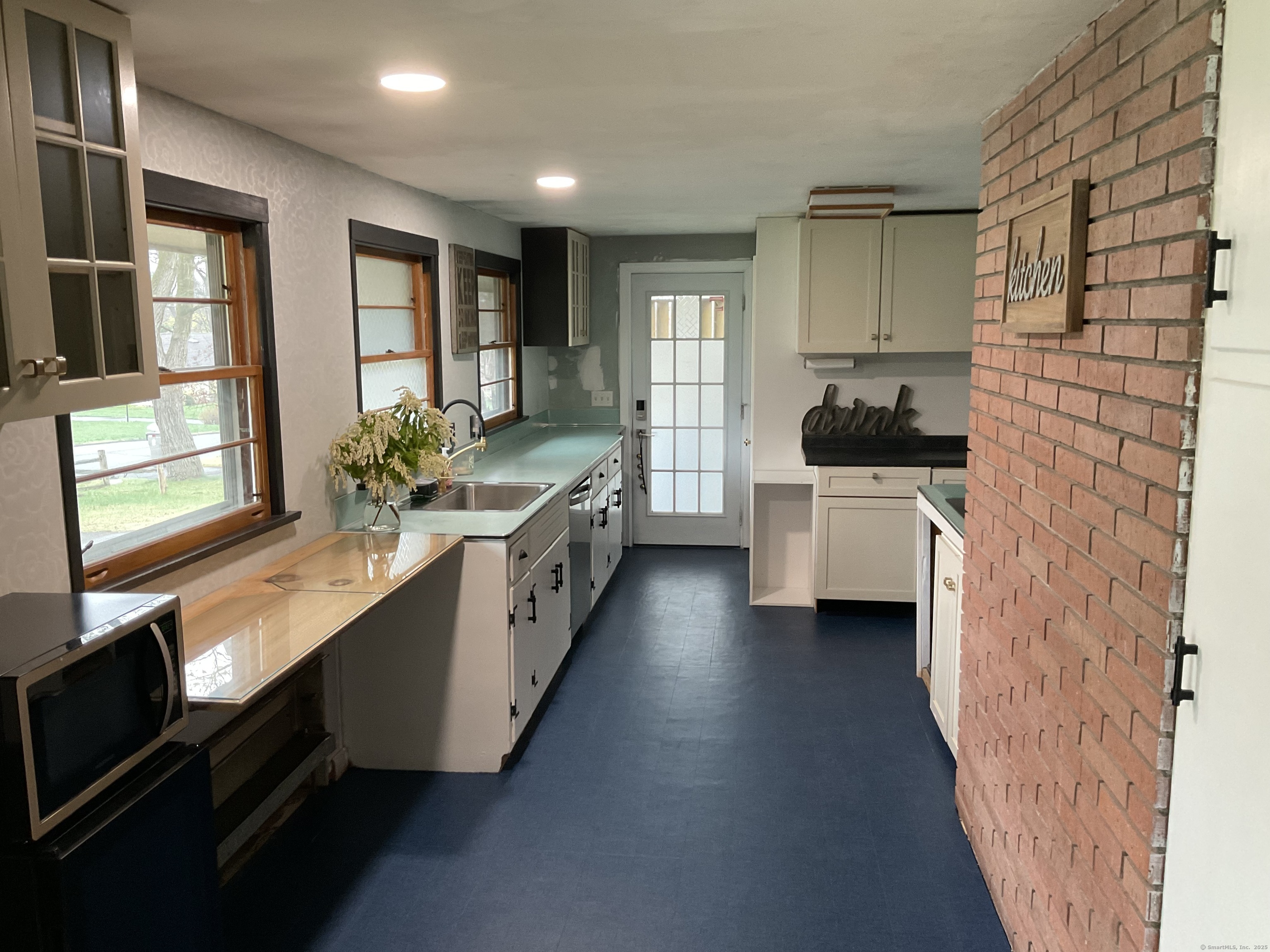 66 Dino Road, Bristol, Connecticut image 6