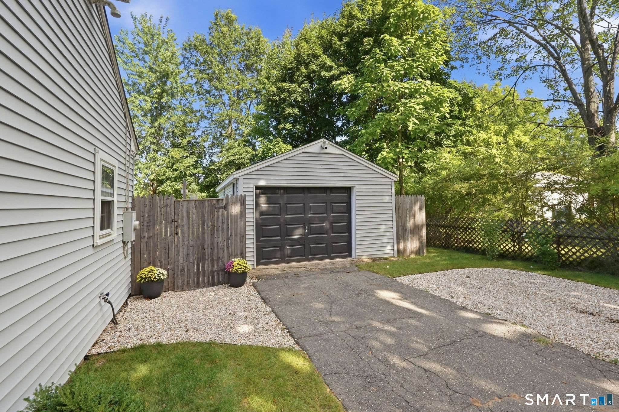 190 Old County Road