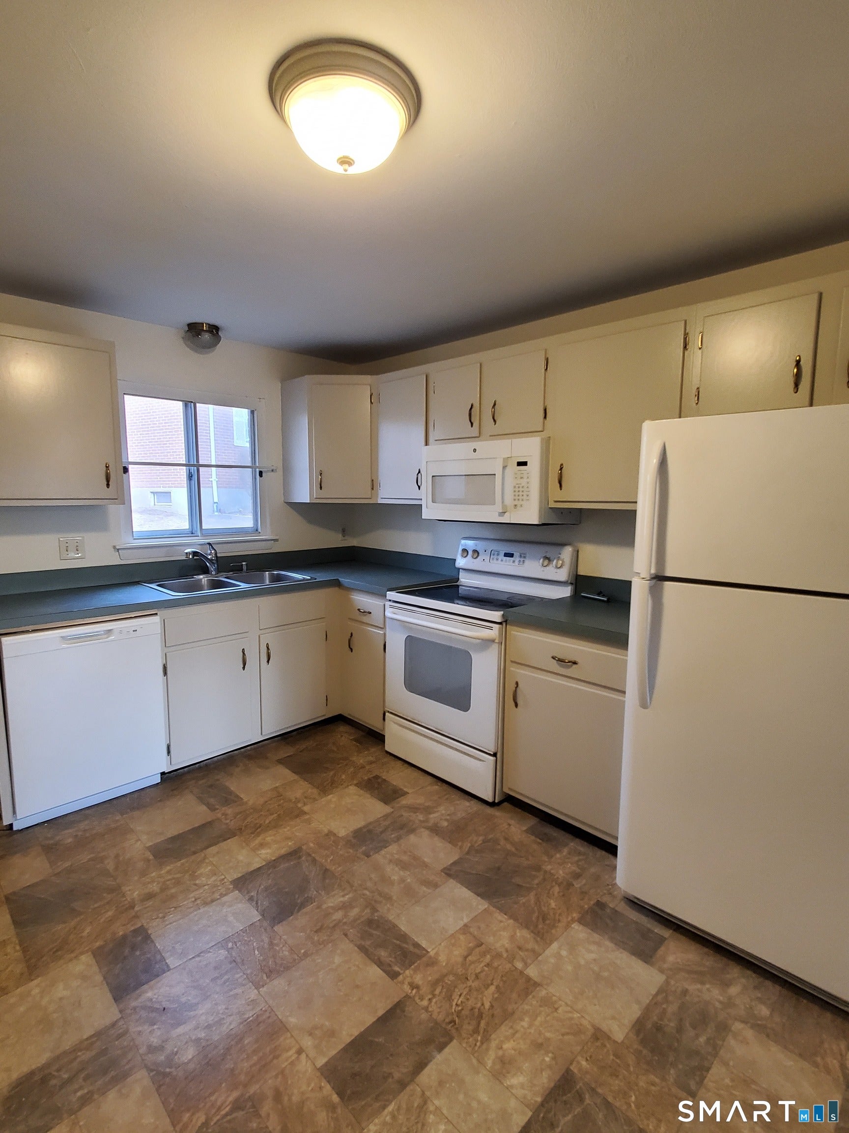 273 Queen Street 11D
