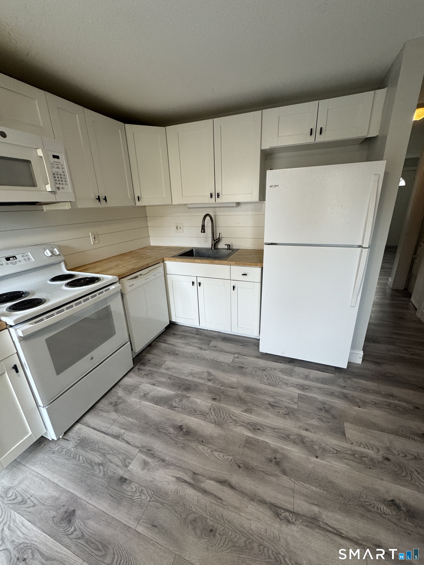 239 Old Farms Road 5C