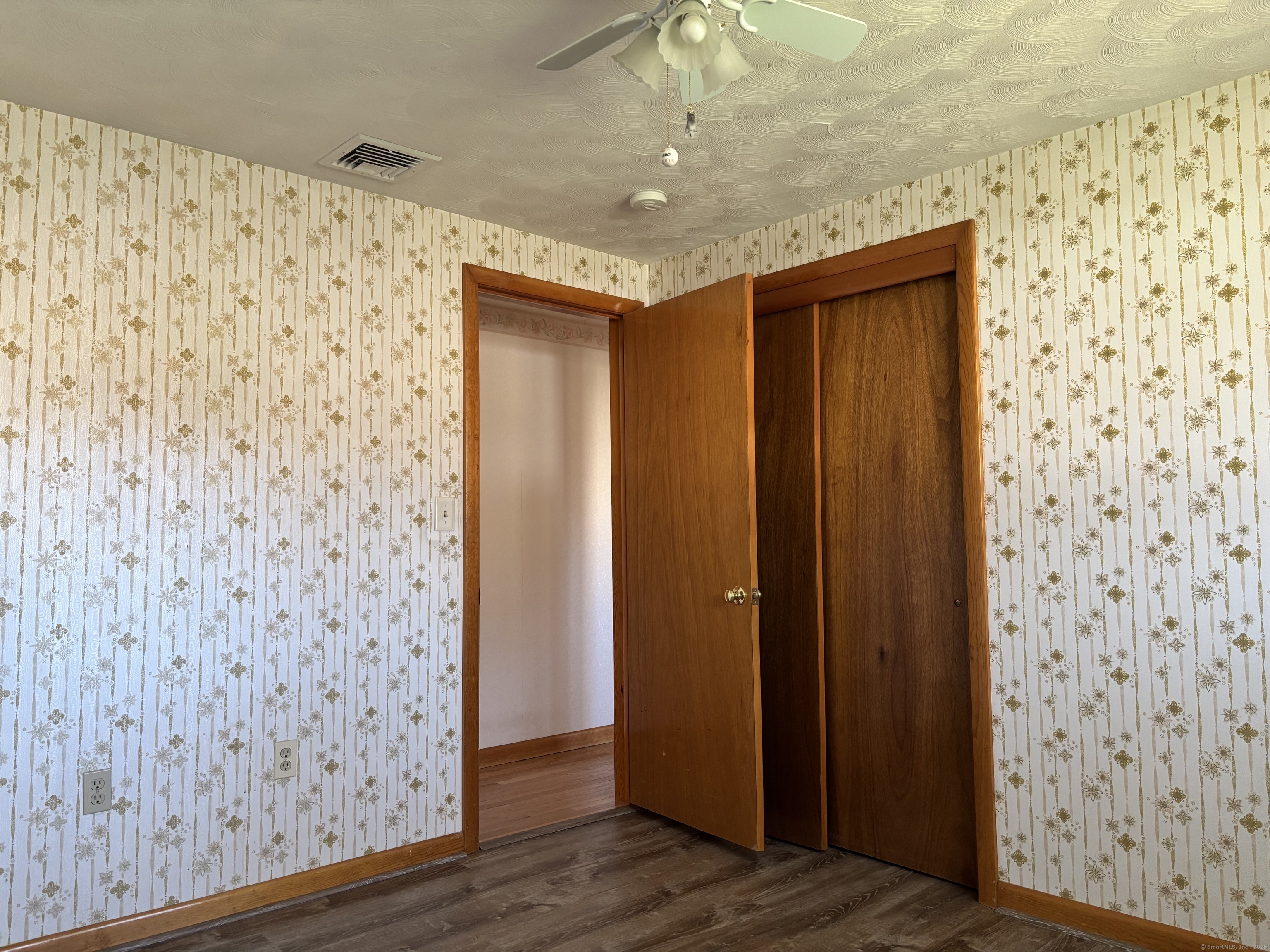 4 Monroe Road, Enfield, Connecticut image 32