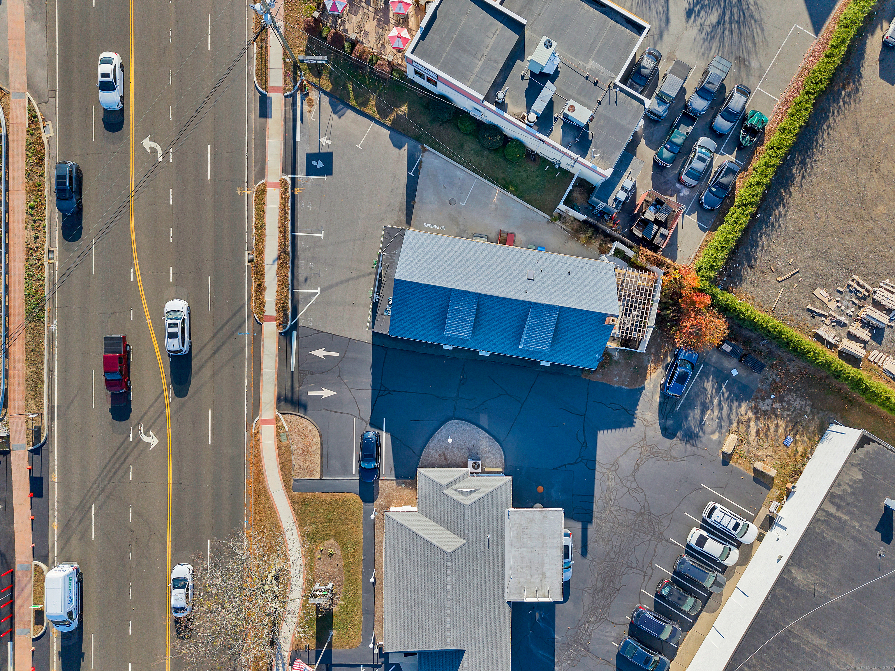 725 Boston Post Road