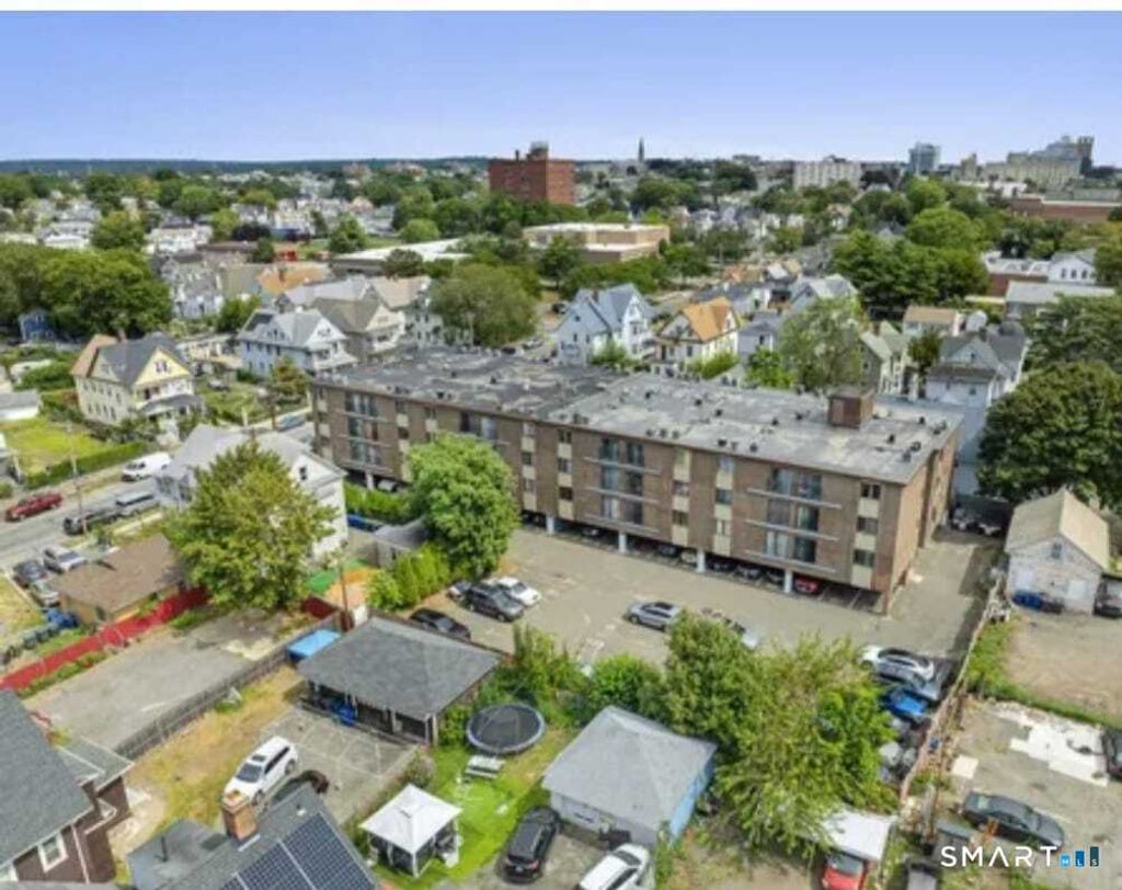 Photo of 393 Laurel Avenue #210, Bridgeport, CT 06605 (MLS # 24161446)