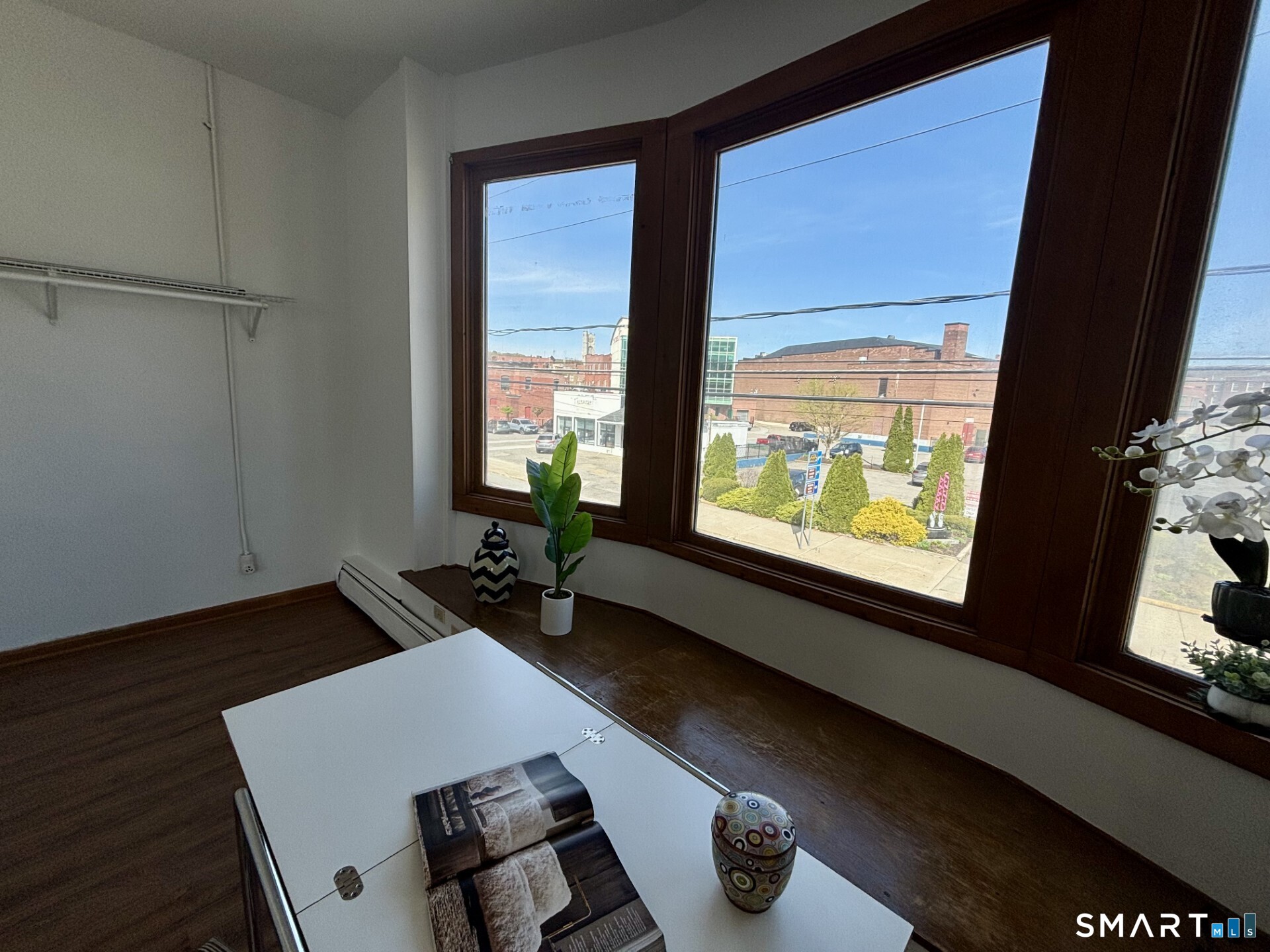 68 E Main Street Front