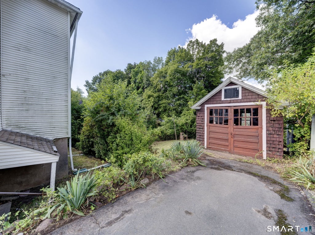 Photo of 98 Norman Street, Manchester, CT 06040 (MLS # 24208592)