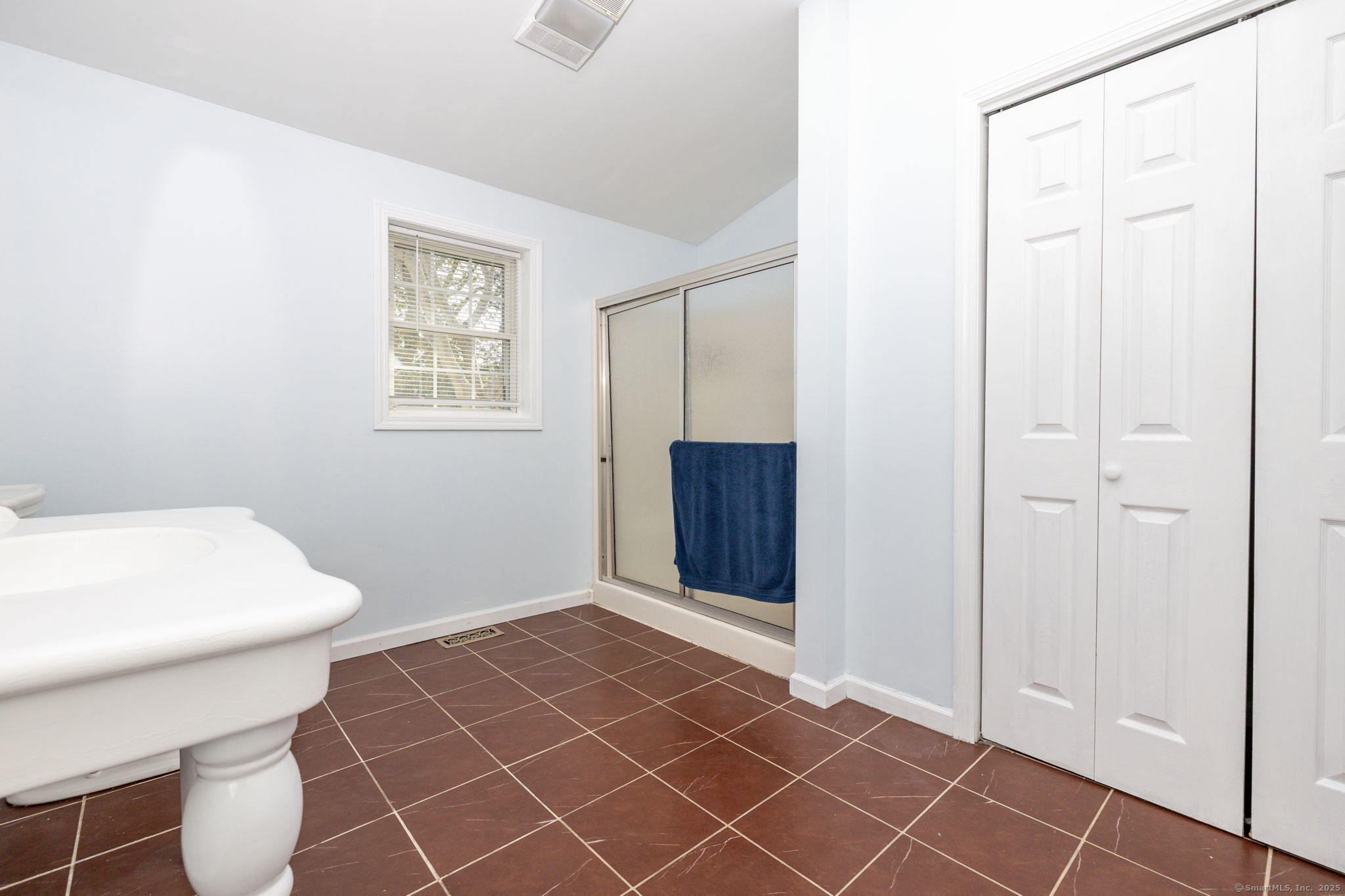 28 Strongs Avenue, Portland, Connecticut image 16