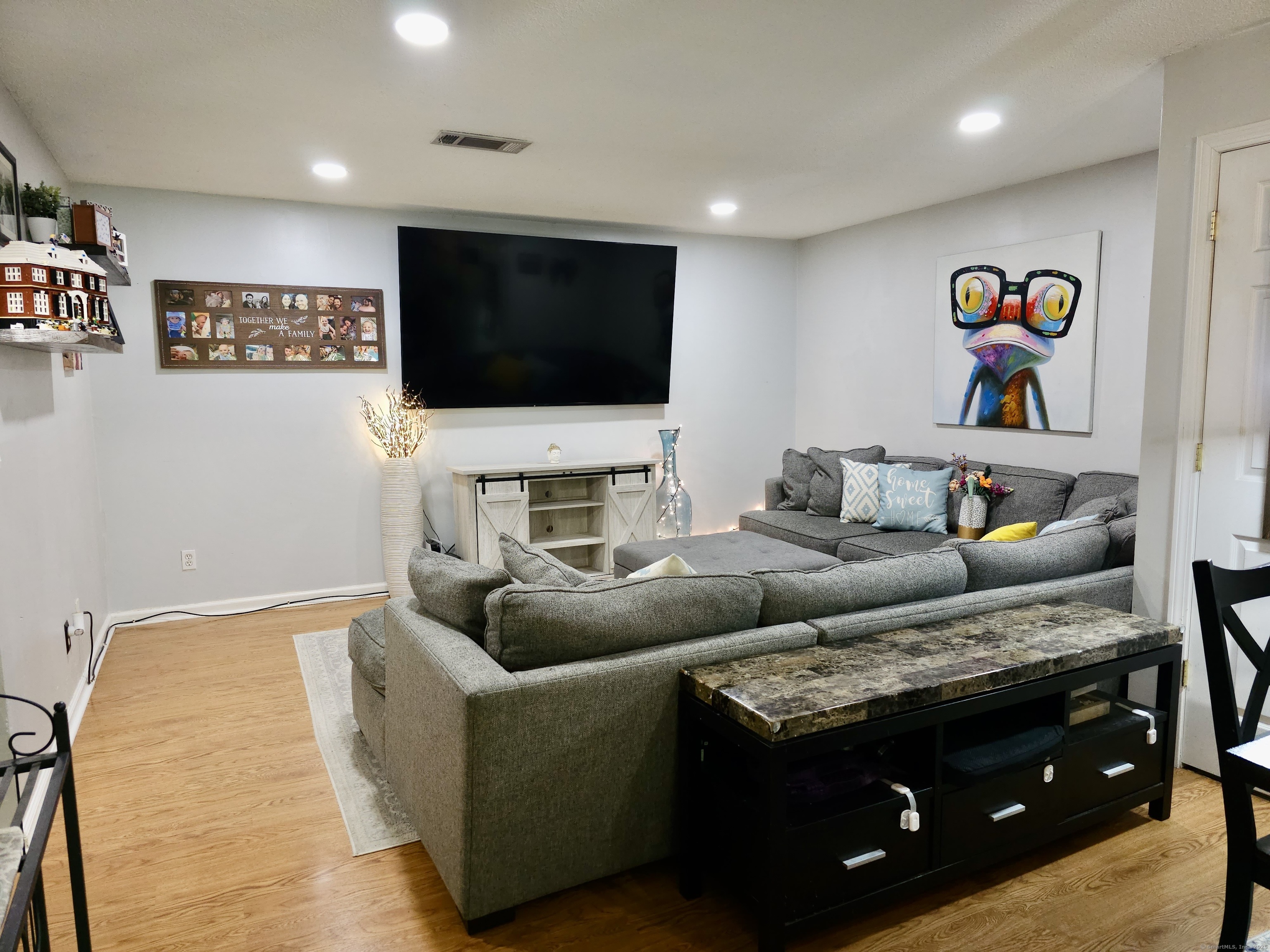 140 Thompson Street APT 3A