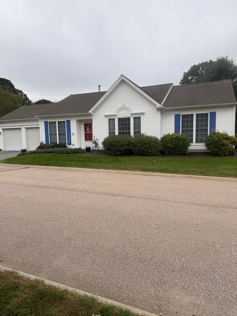 Photo of 168 Waterford Parkway Street #B25, Waterford, CT 06385 (MLS # 24133922)