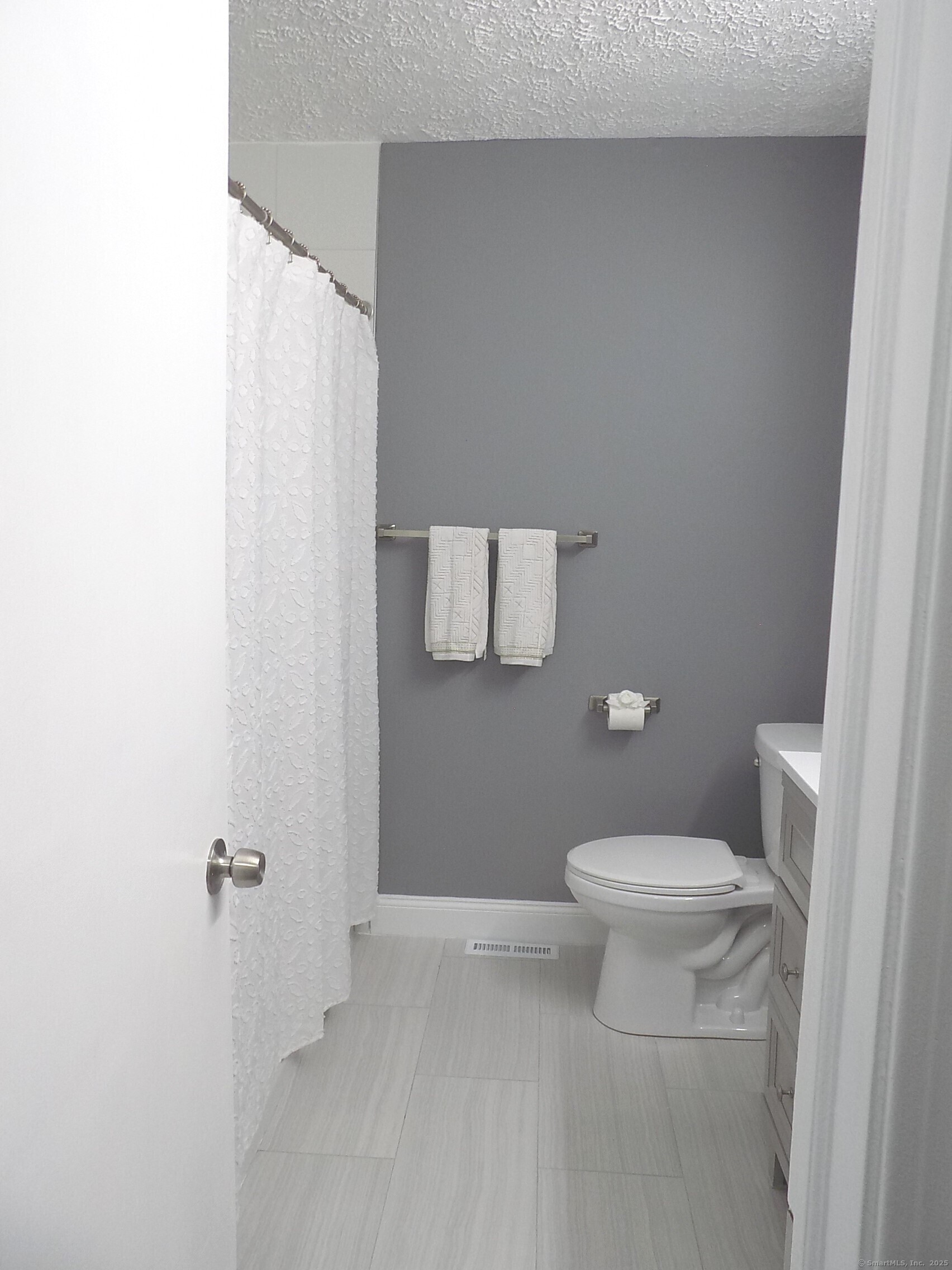 330 Short Beach Road #APT F7, East Haven, Connecticut image 12