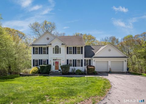Photo of 11 White Oak Lane, Waterford, CT 06375 (MLS # 24171716)