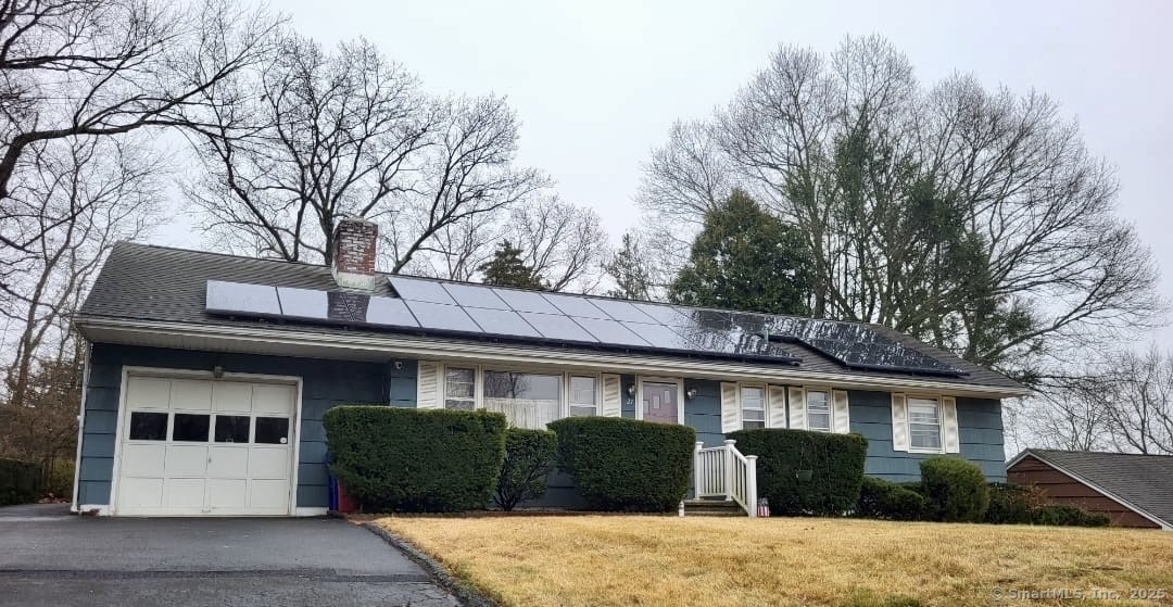 Property for Sale at Fullin Road, Norwalk, Connecticut - Bedrooms: 3 
Bathrooms: 2 
Rooms: 6  - $599,900