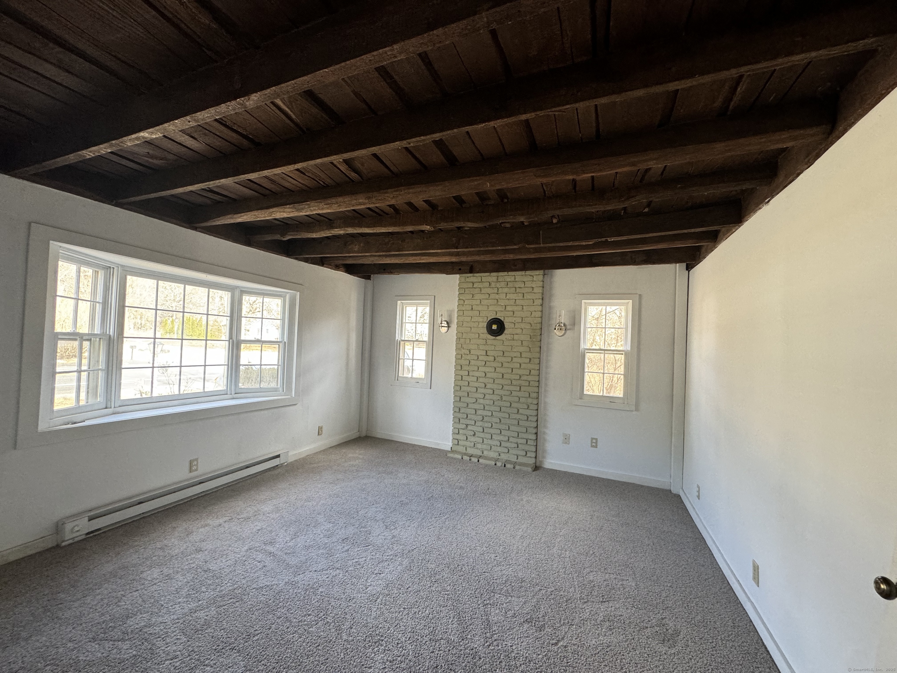 19 Huntington Road, Scotland, Connecticut image 1